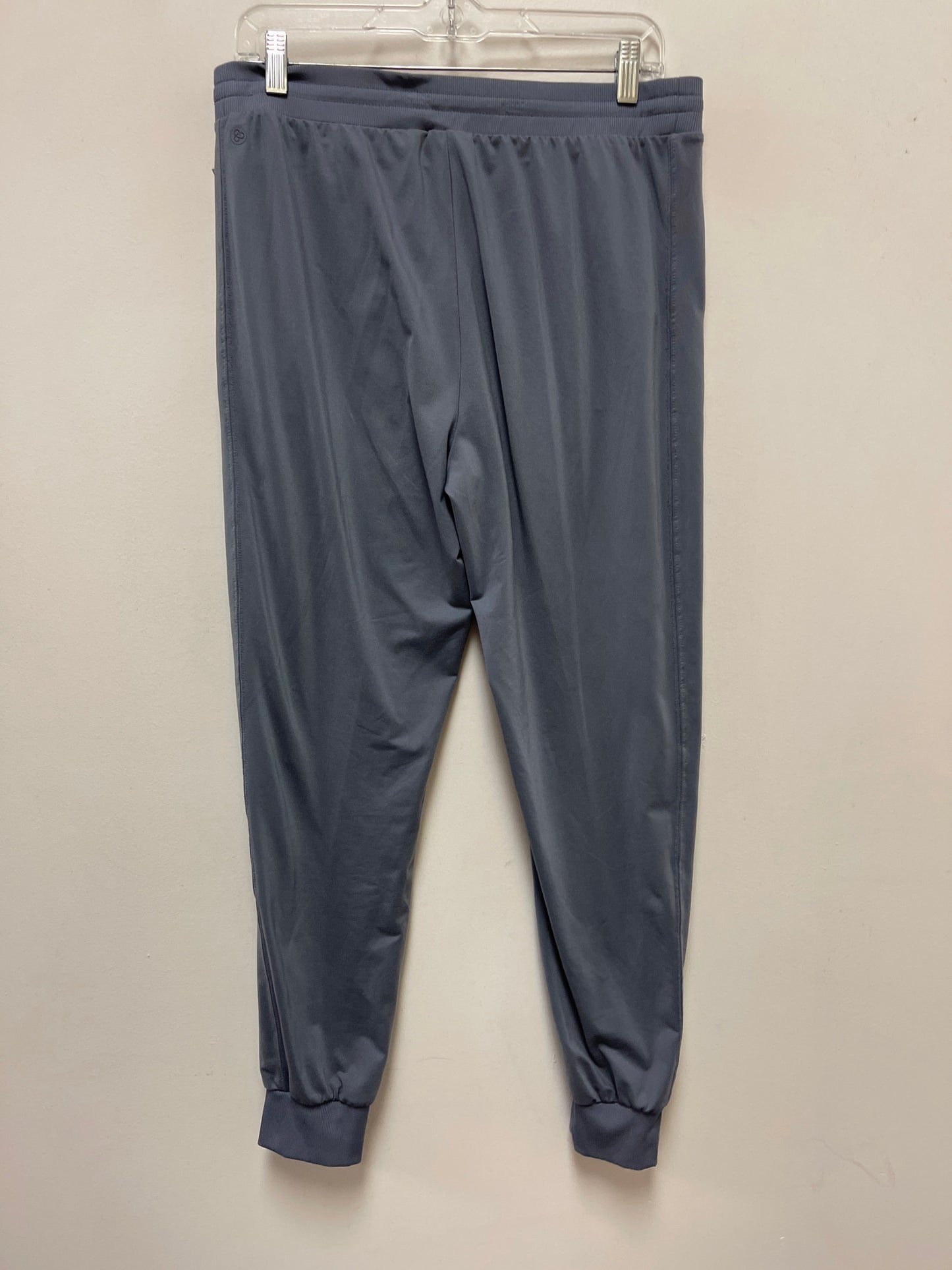 Athletic Pants By Zella In Grey, Size: M