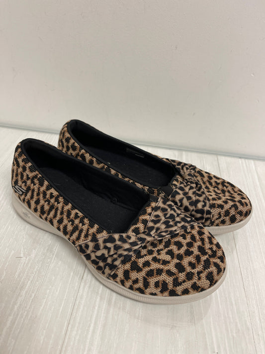 Shoes Flats By Skechers In Animal Print, Size: 9.5