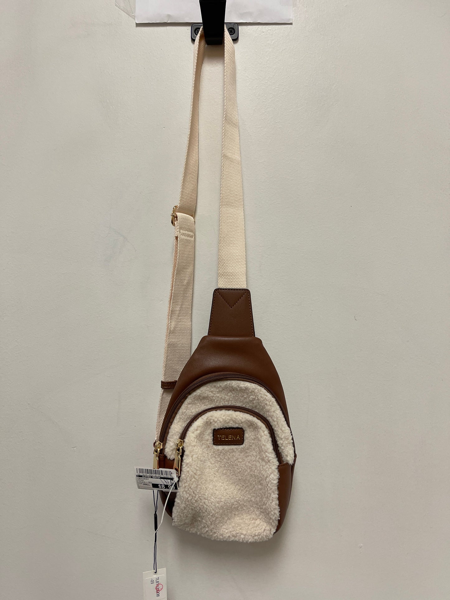 Crossbody By Clothes Mentor, Size: Small