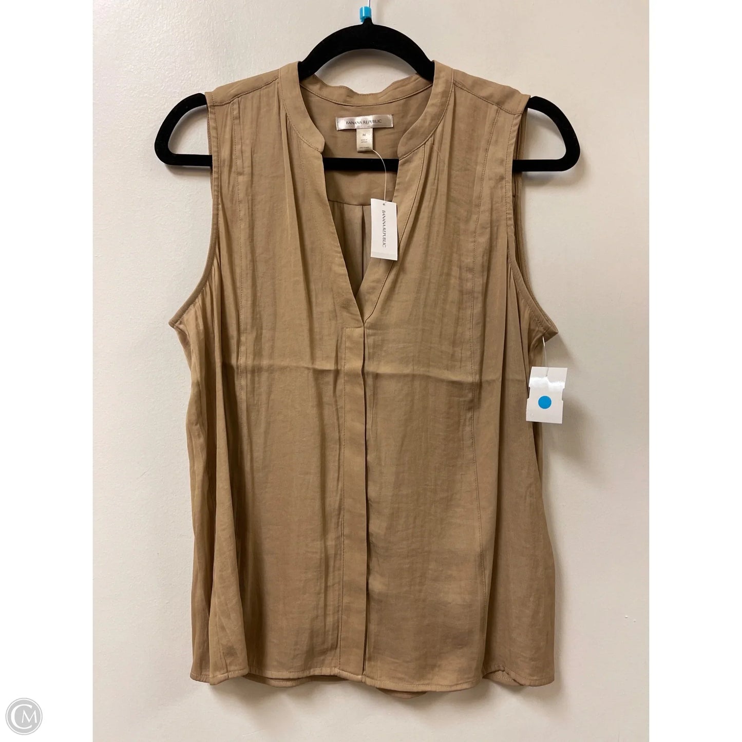 Top Sleeveless By Banana Republic In Tan, Size: M