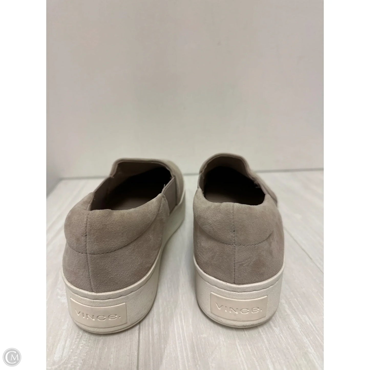 Shoes Flats By Vince In Grey, Size: 8