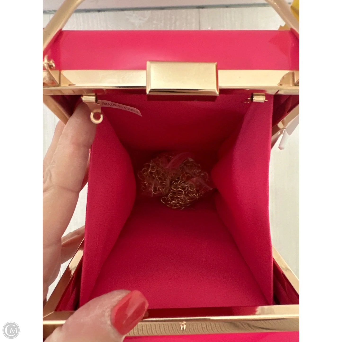 Handbag By Clothes Mentor, Size: Medium