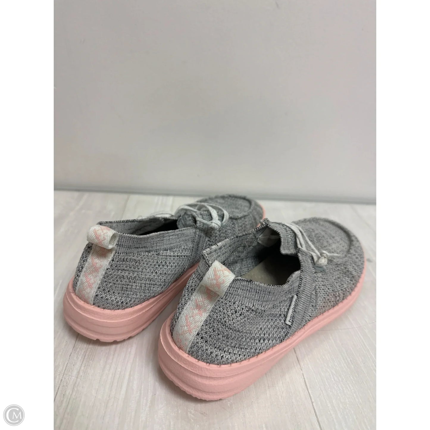 Shoes Flats By Hey Dude In Grey, Size: 6