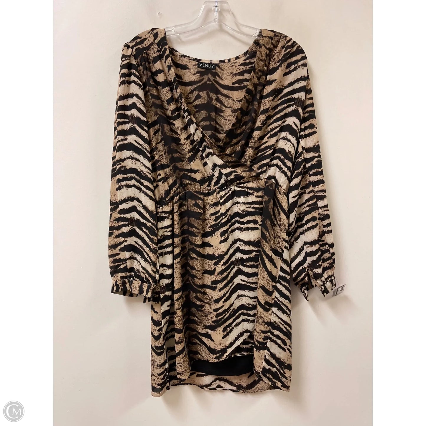 Dress Casual Short By Venus In Brown, Size: L