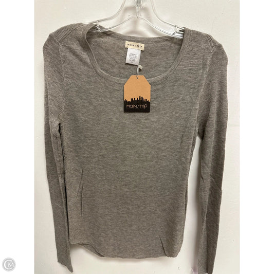 Top Long Sleeve By Main Strip In Grey, Size: L