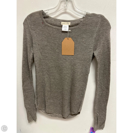 Top Long Sleeve By Main Strip In Grey, Size: S