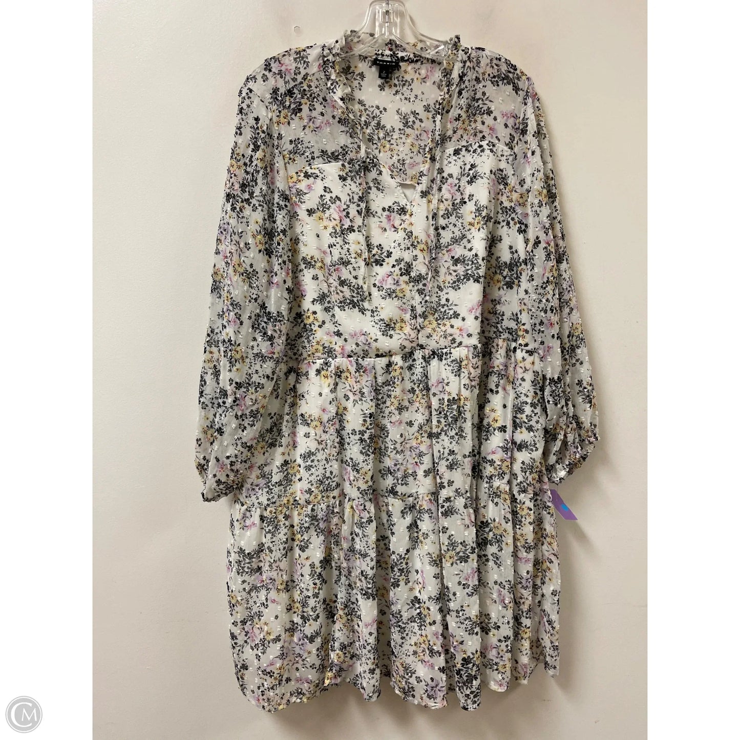 Dress Casual Short By Torrid In Cream, Size: 2x
