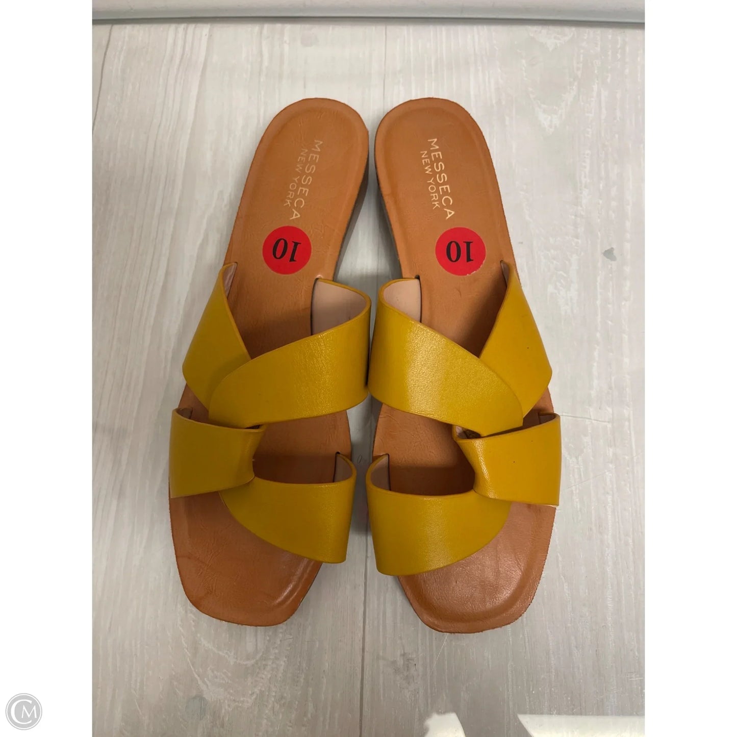Sandals Flats By Clothes Mentor In Yellow, Size: 10