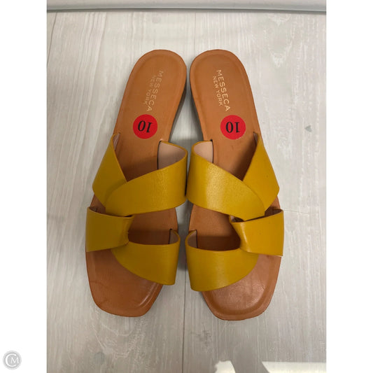 Sandals Flats By Clothes Mentor In Yellow, Size: 10