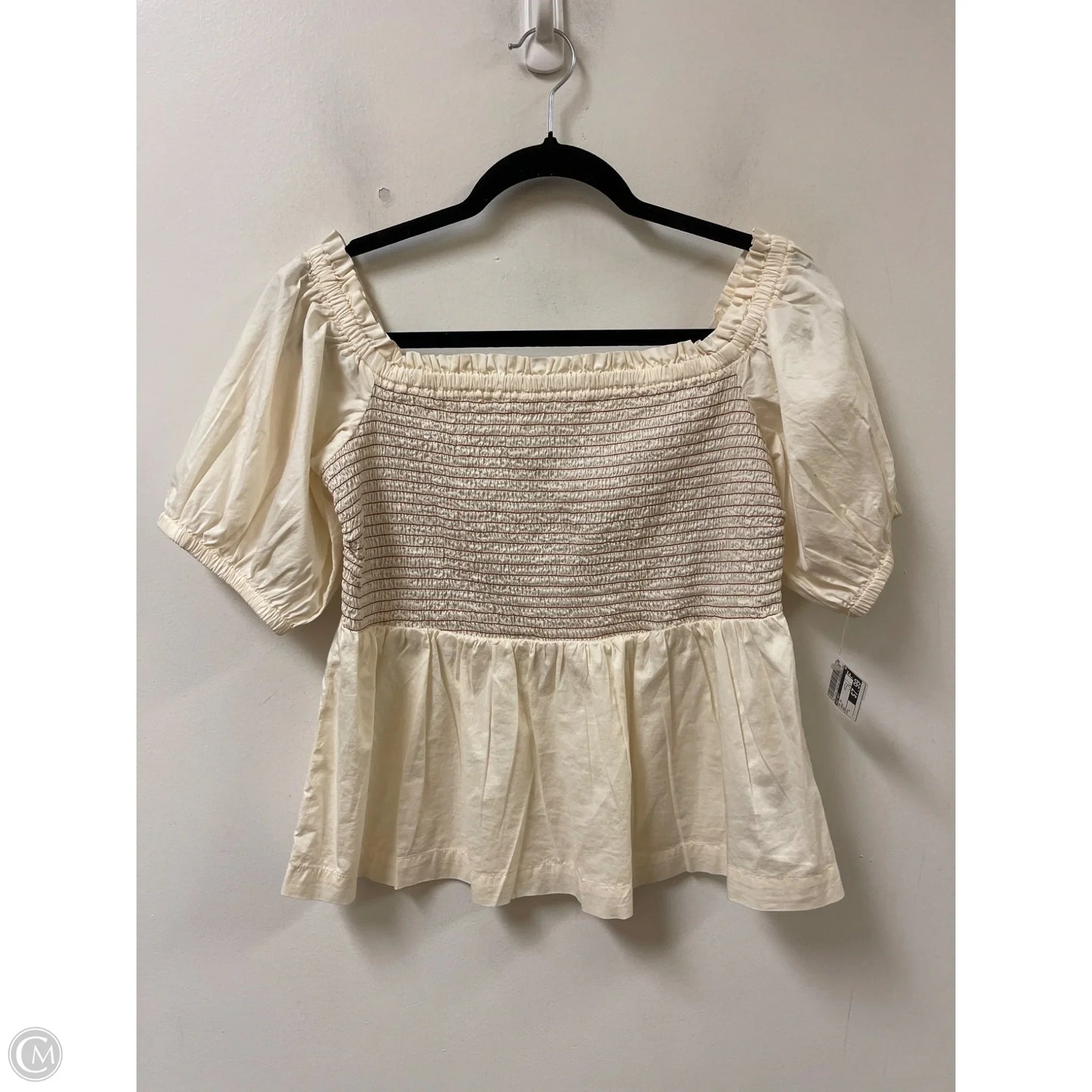 Top Short Sleeve By Old Navy In Cream, Size: L