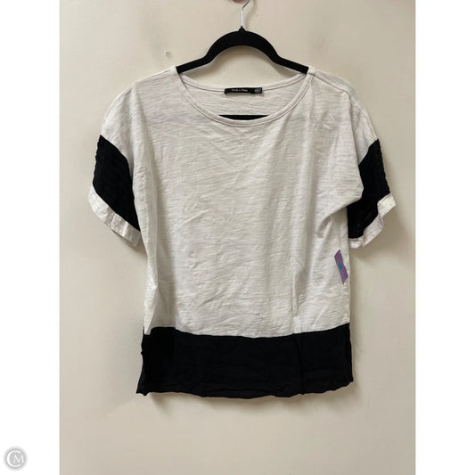 Top Short Sleeve By Doe & Rae In White, Size: S