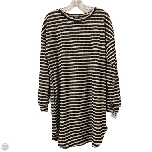Dress Casual Short By Heimish Usa In Striped Pattern, Size: M