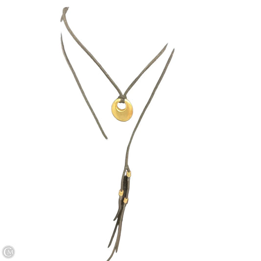 Necklace Layered By Clothes Mentor