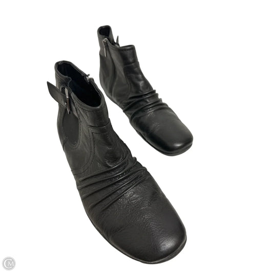 Boots Ankle Flats By Clarks In Black, Size: 9.5