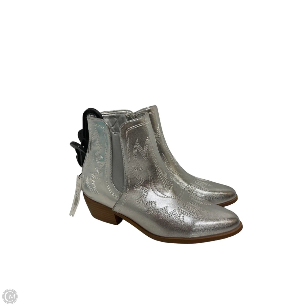 Boots Ankle Flats By Yoki In Silver, Size: 7