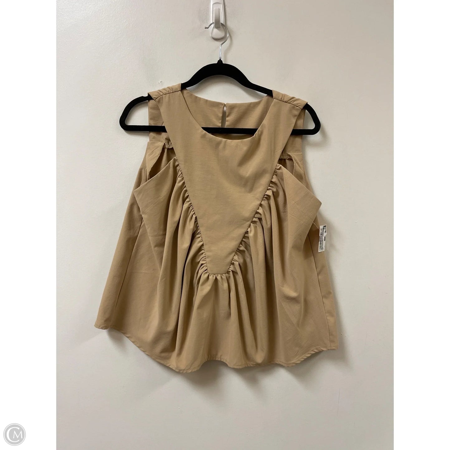 Top Sleeveless By Clothes Mentor In Tan, Size: M