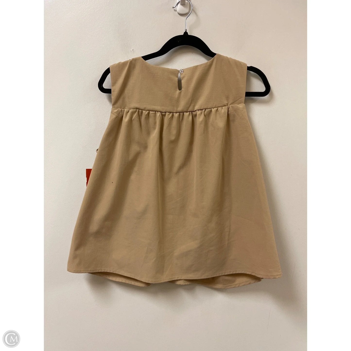 Top Sleeveless By Clothes Mentor In Tan, Size: M
