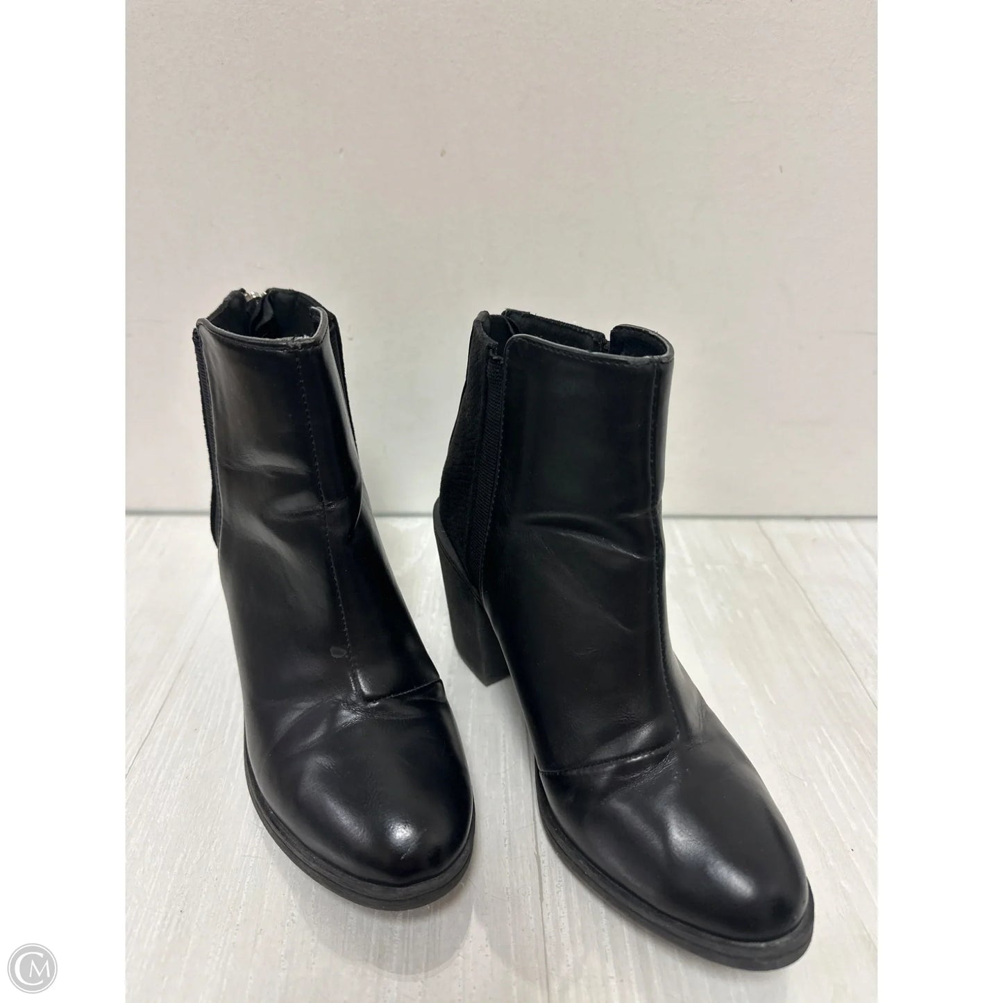 Boots Ankle Heels By Divided In Black, Size: 5.5