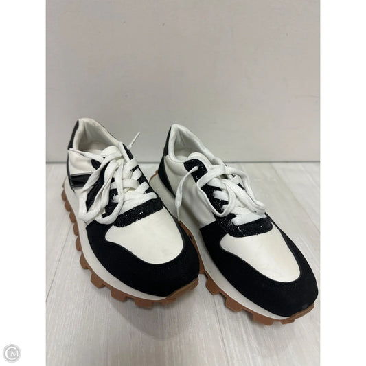 Shoes Sneakers By Clothes Mentor In White, Size: 10