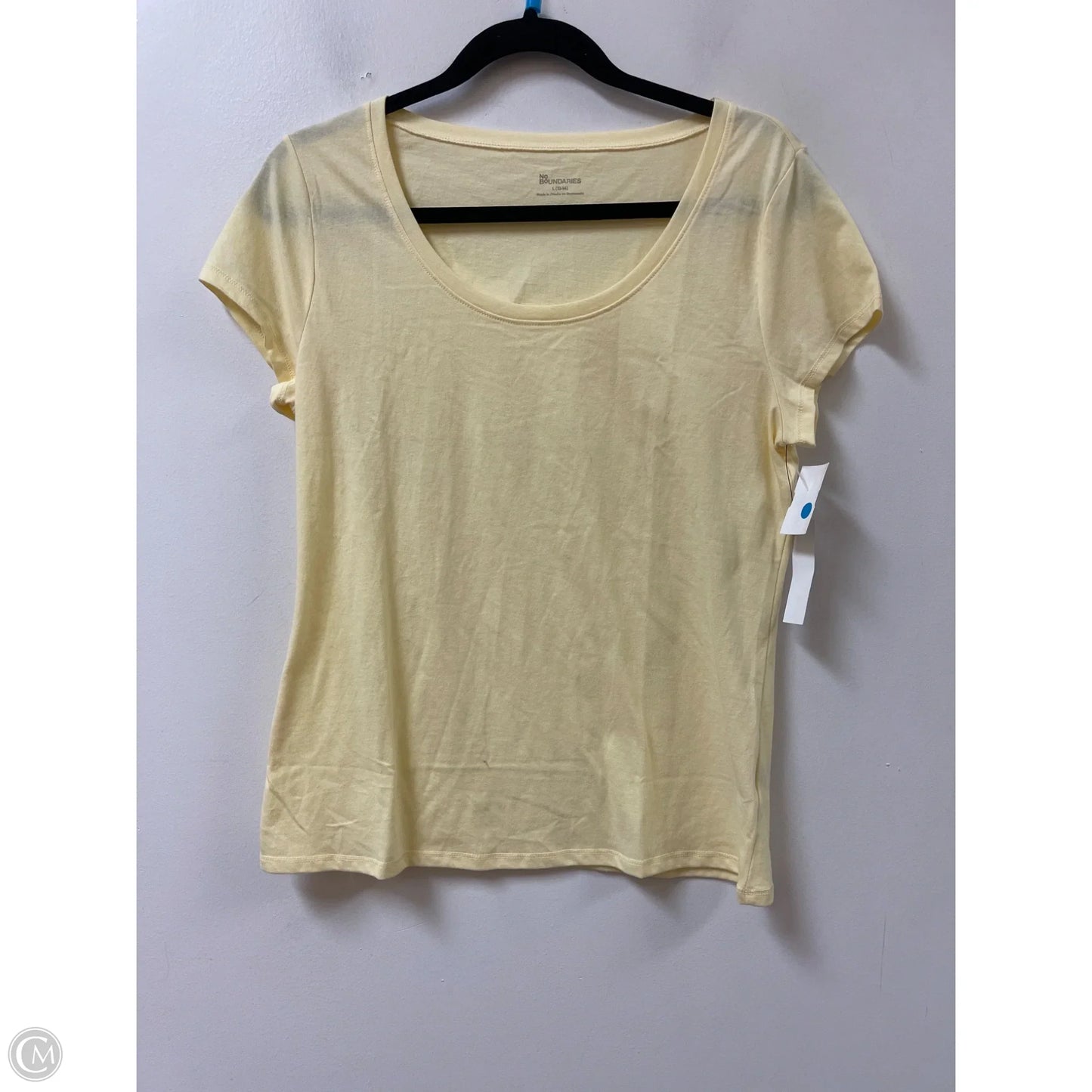 Top Short Sleeve Basic By No Boundaries In Yellow, Size: L