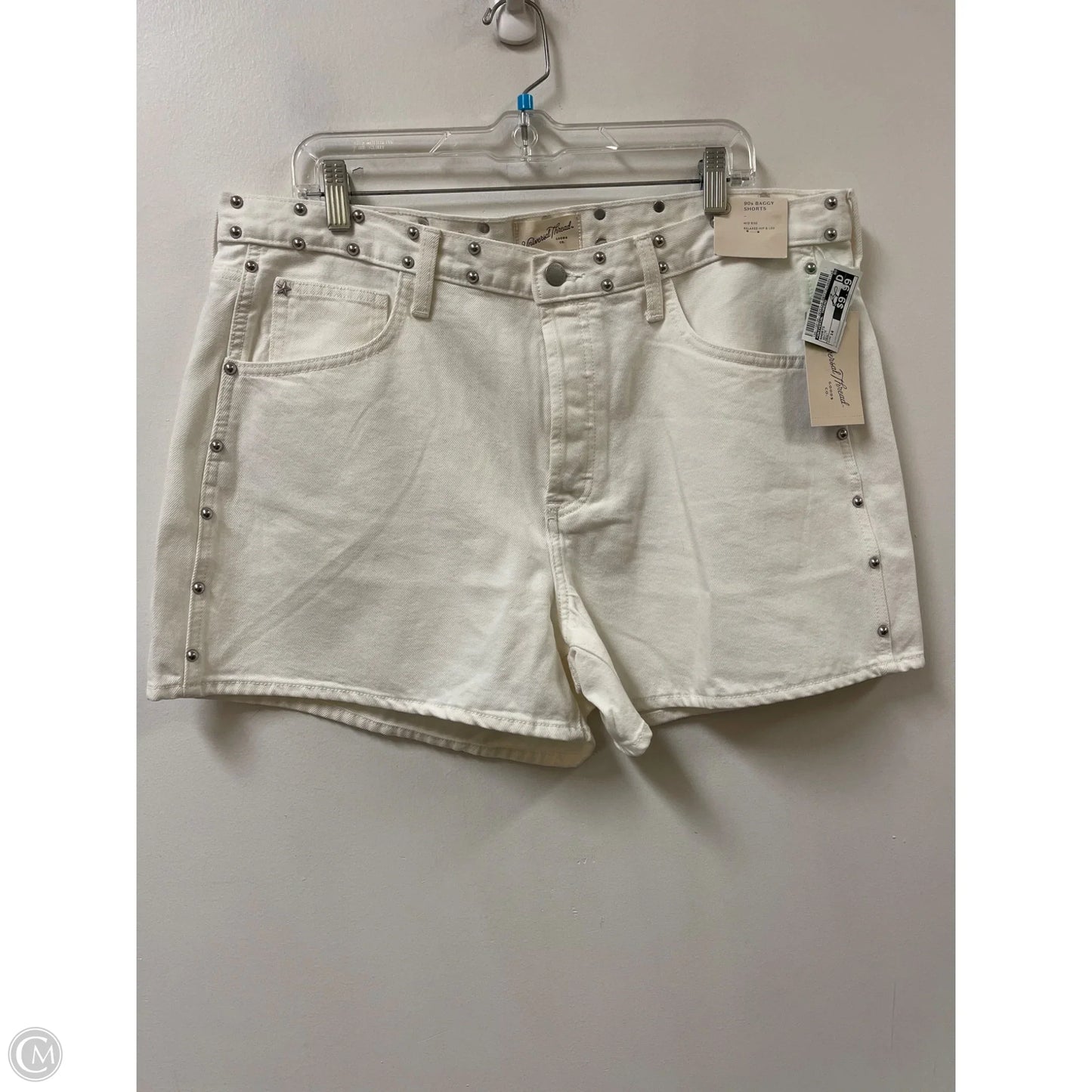 Shorts By Universal Thread In White, Size: 14