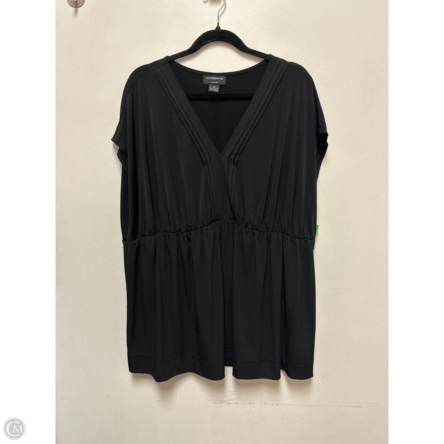 Top Short Sleeve By Liz Claiborne In Black, Size: 1x