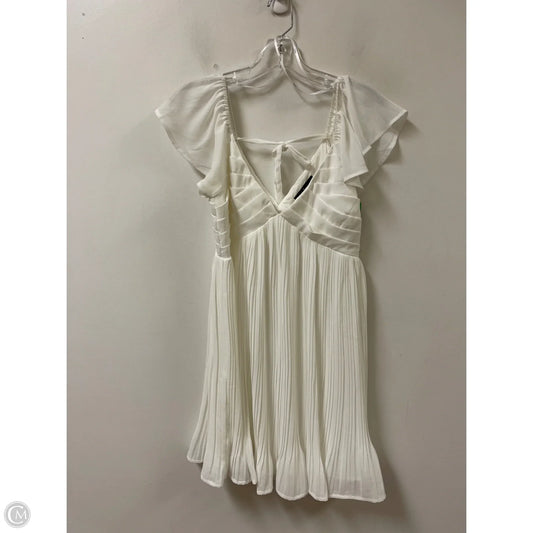 Dress Casual Short By Lulus In White, Size: S