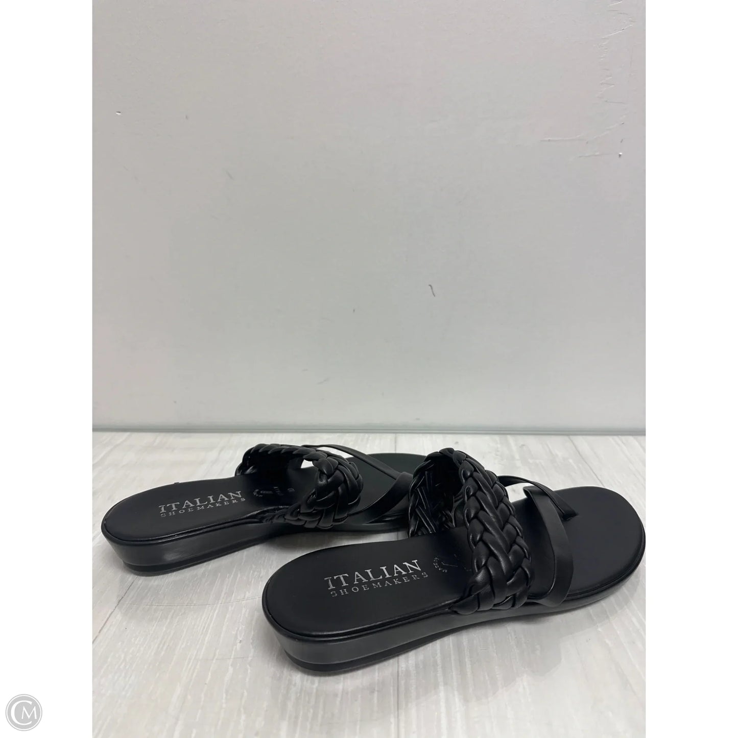 Sandals Flats By Italian Shoemakers In Black, Size: 10