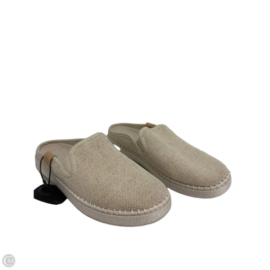 Shoes Designer By Ugg In Tan, Size: 8