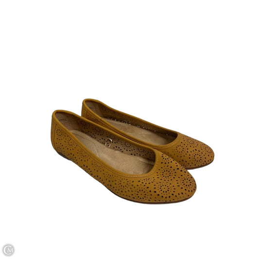 Shoes Flats By Clothes Mentor In Yellow, Size: 9