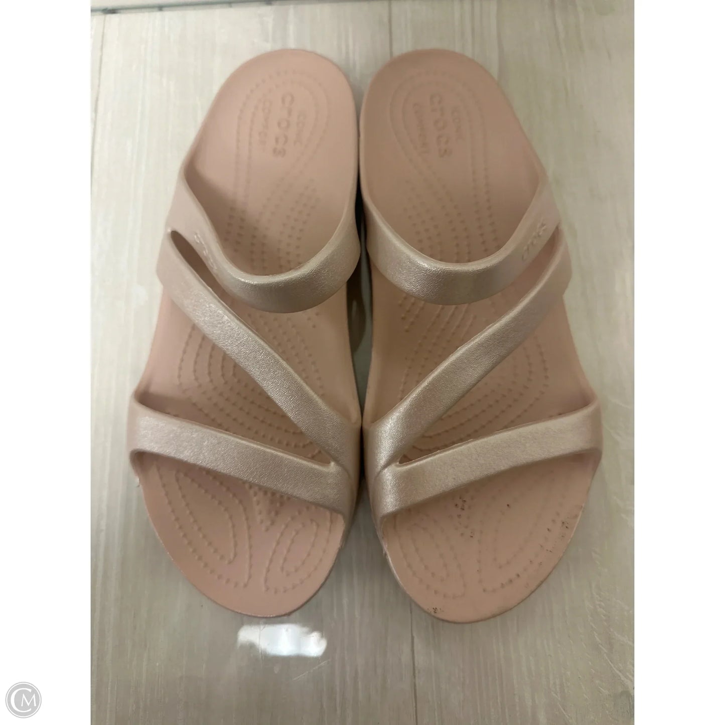 Sandals Flats By Crocs In Pink, Size: 10