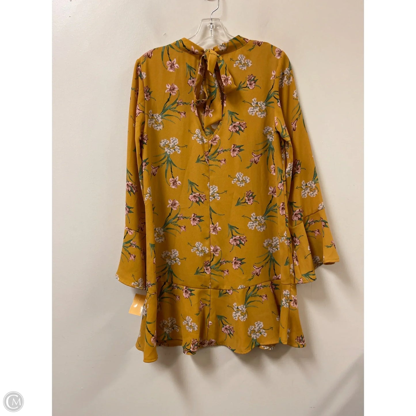 Dress Casual Short By Xhilaration In Yellow, Size: M