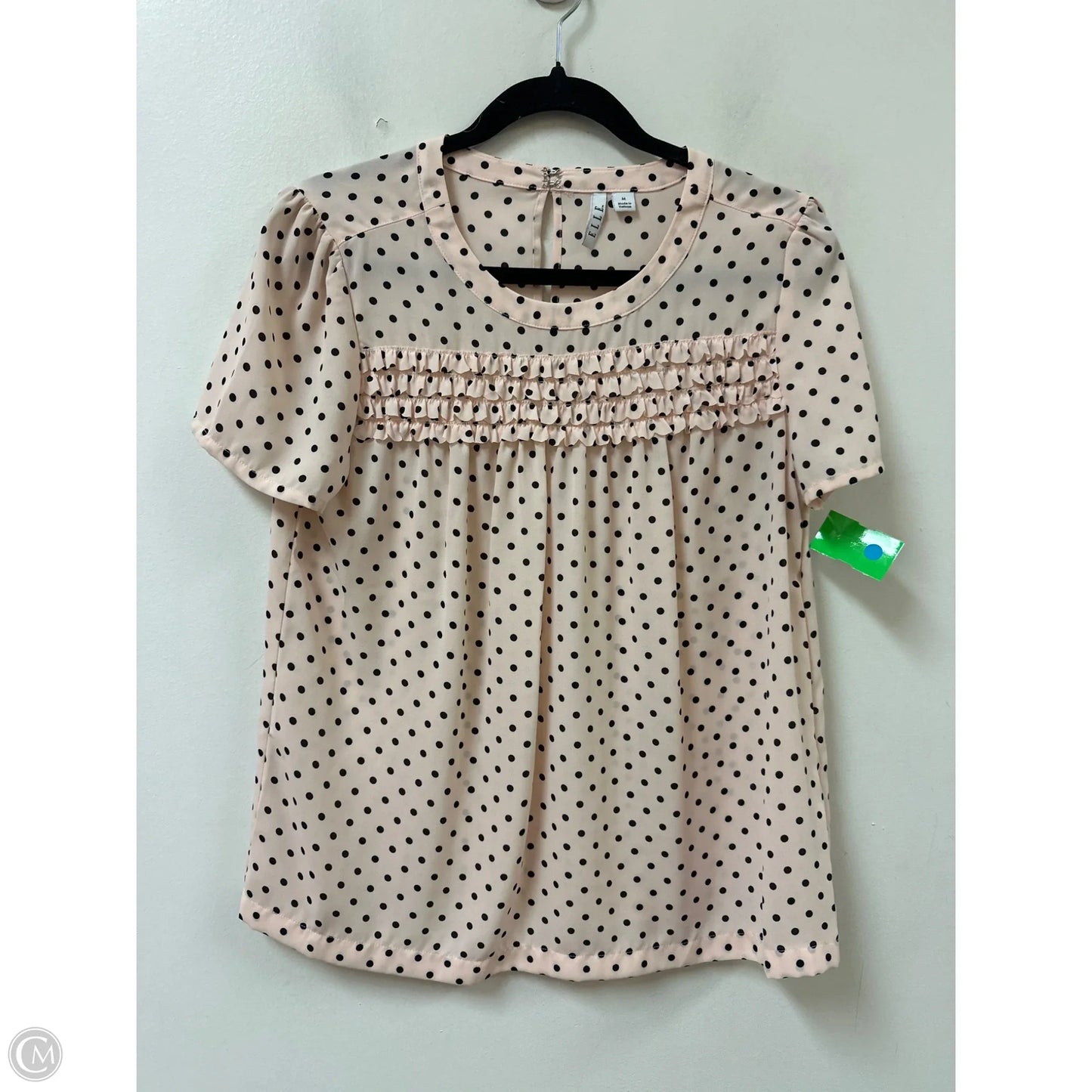 Top Short Sleeve By Elle In Polkadot Pattern, Size: M