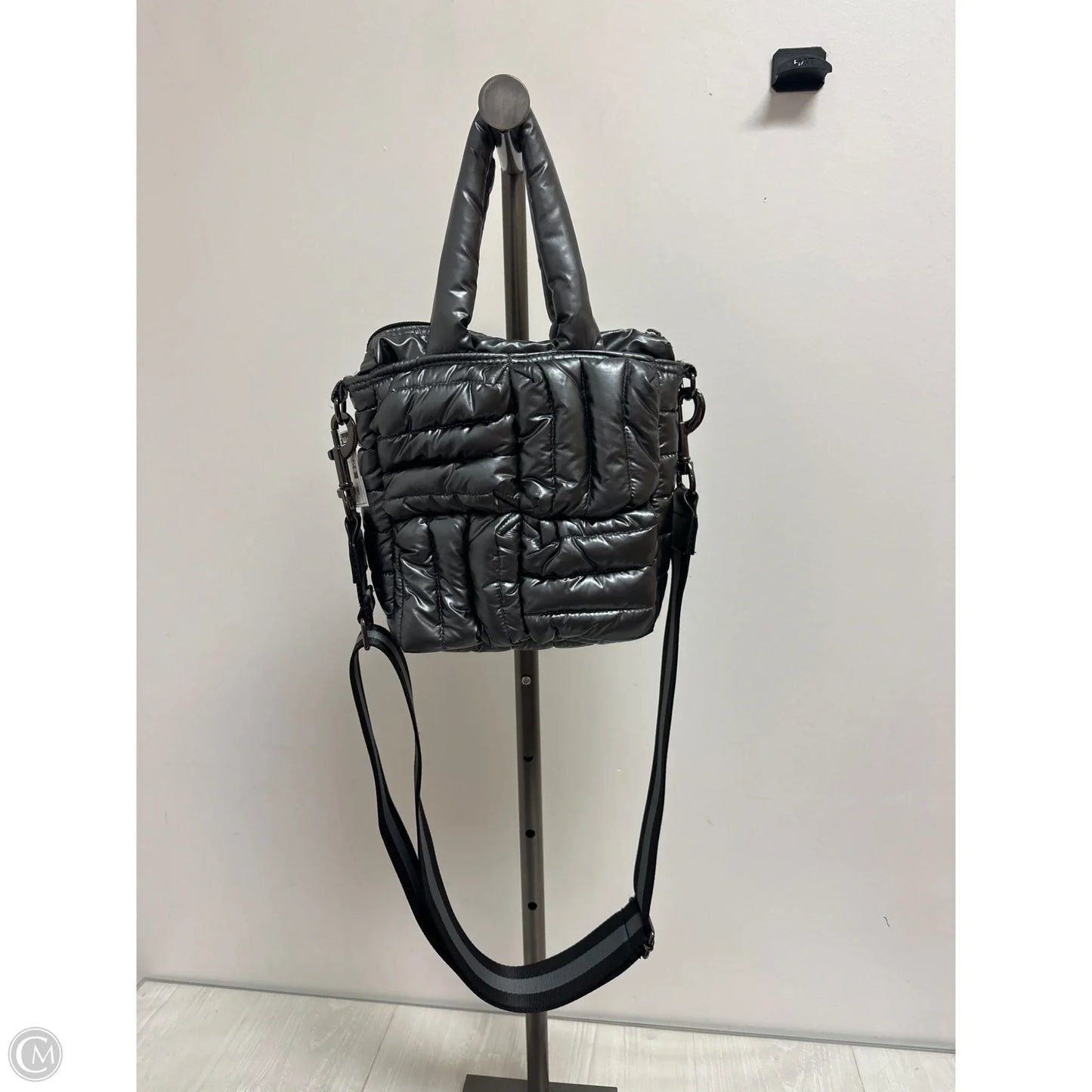 Crossbody By Think Royln, Size: Small