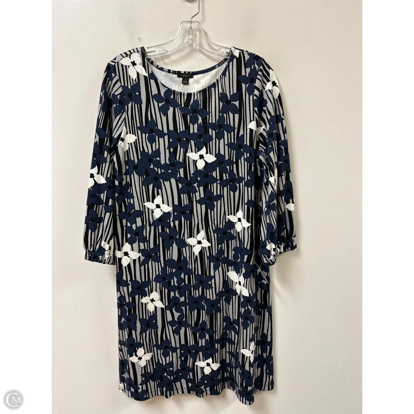 Dress Casual Short By Ann Taylor In Blue, Size: S