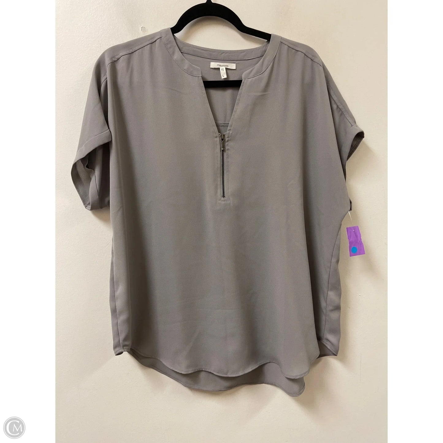 Top Short Sleeve By Maurices In Grey, Size: L
