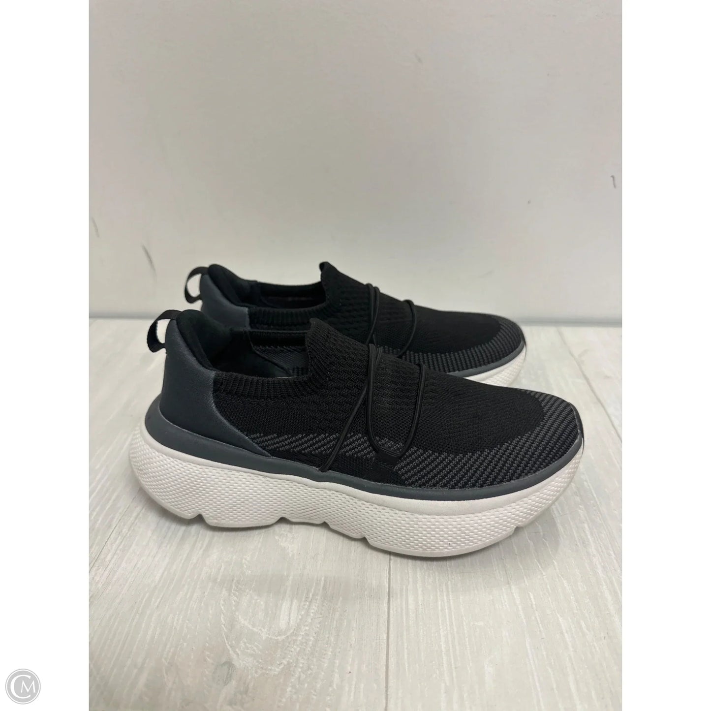Shoes Athletic By Clothes Mentor In Black, Size: 9