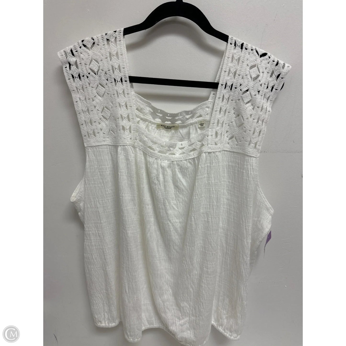 Top Sleeveless By Max Studio In White, Size: 3x