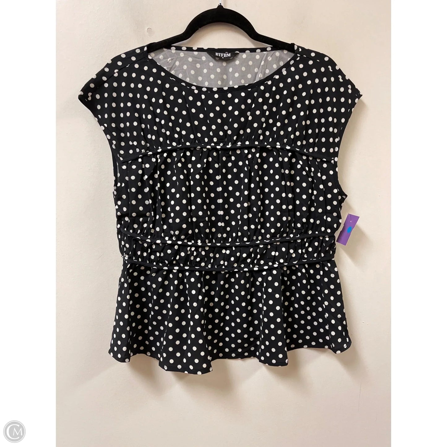 Top Short Sleeve By Btfbm In Polkadot Pattern, Size: M