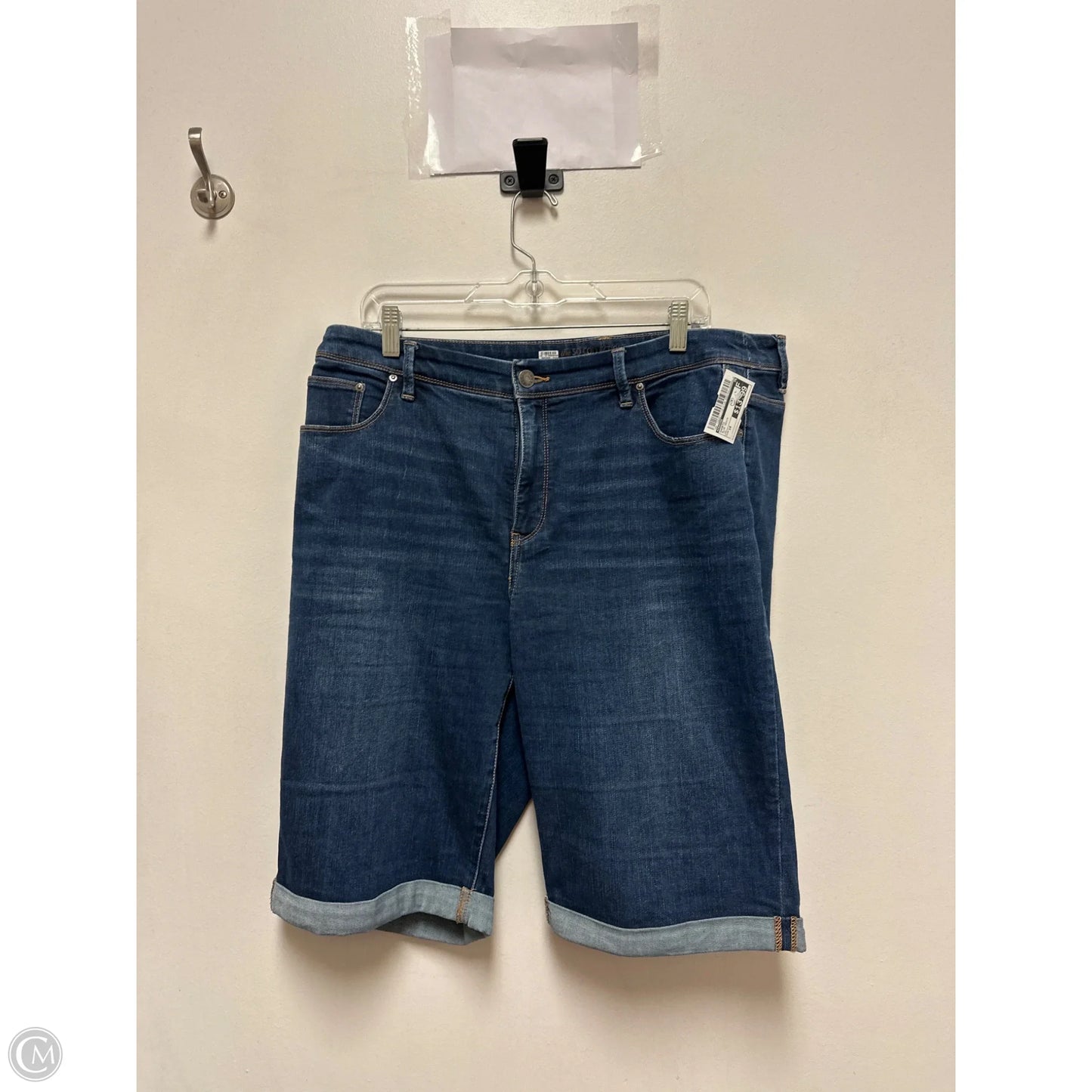 Shorts By Chicos In Blue Denim, Size: 14