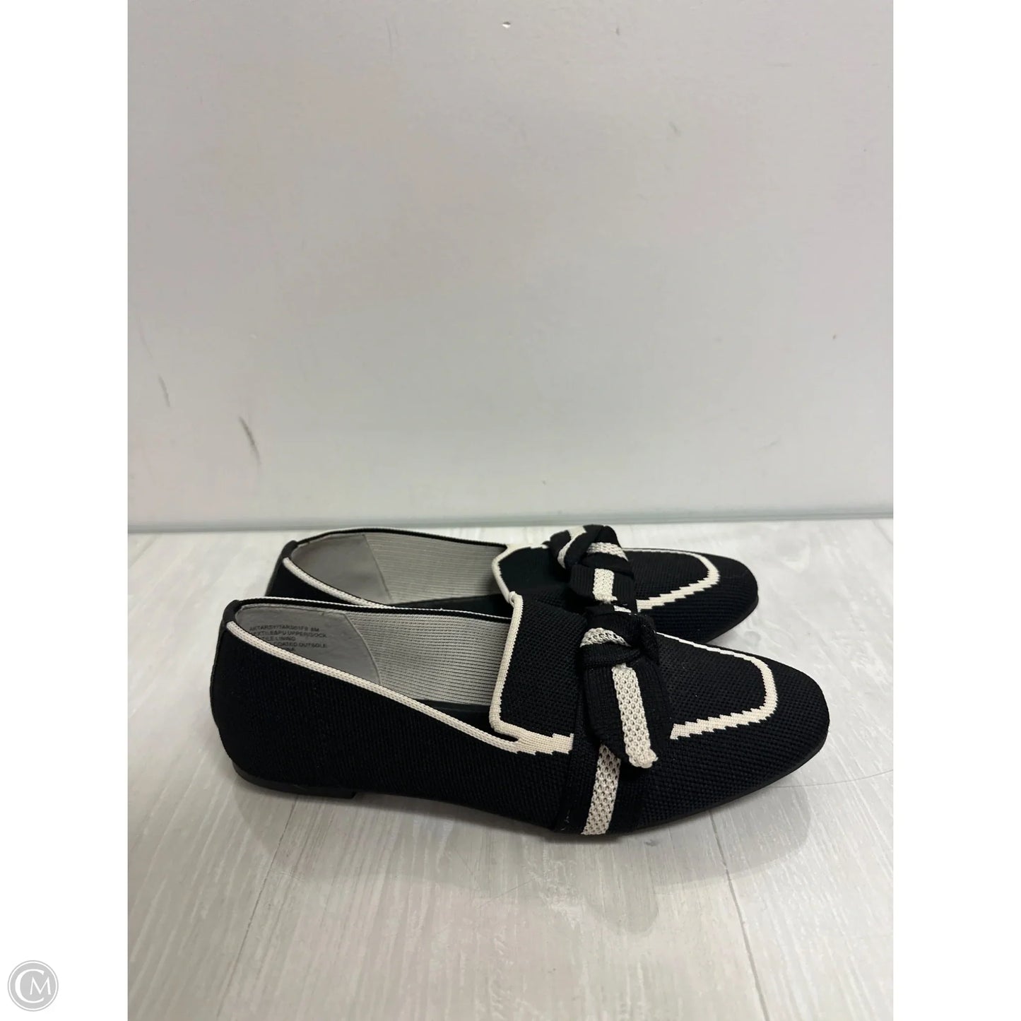 Shoes Flats By Anne Klein In Black & White, Size: 8