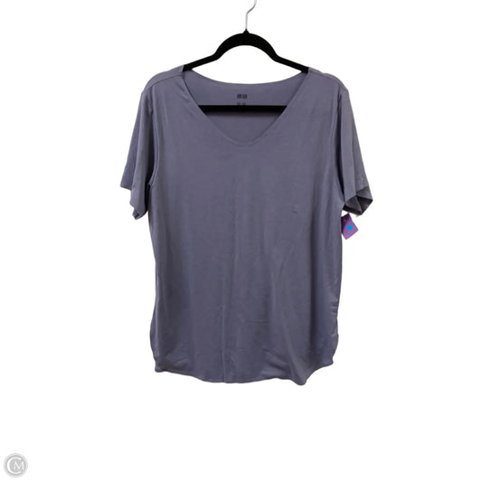 Top Short Sleeve By Uniqlo In Purple, Size: M
