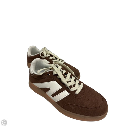 Shoes Sneakers By Clothes Mentor In Brown, Size: 8