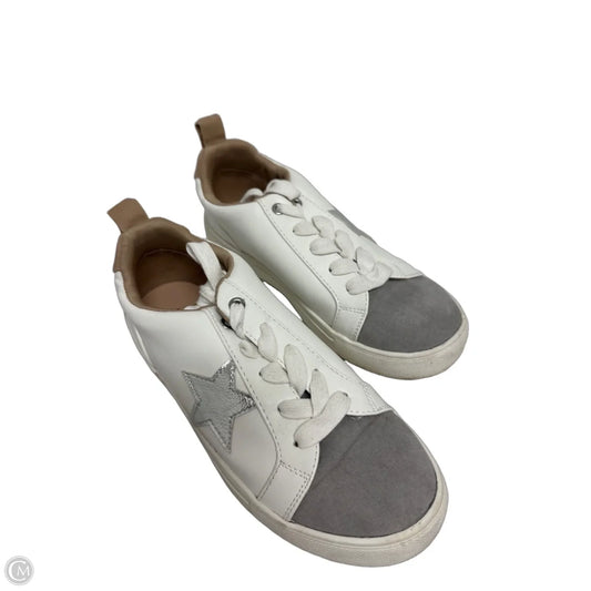 Shoes Sneakers By Maurices In Grey & White, Size: 6.5