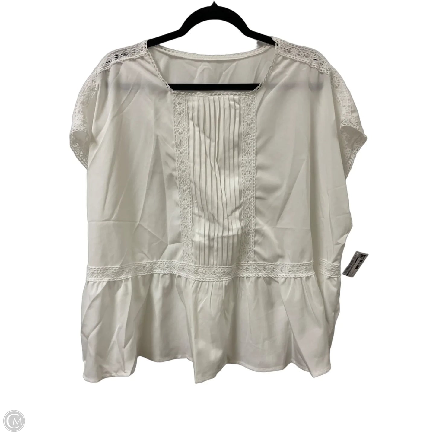 Top Short Sleeve By Clothes Mentor In White, Size: 2x