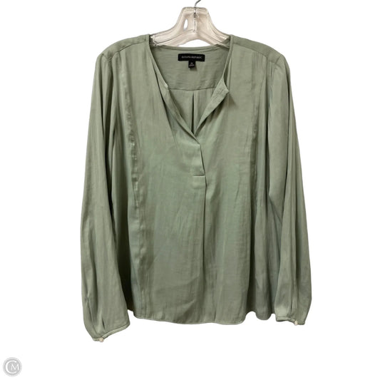 Top Long Sleeve By Banana Republic In Green, Size: M