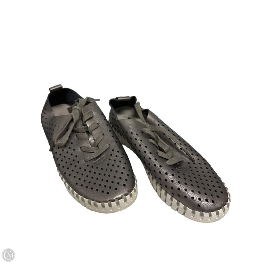 Shoes Sneakers By Ilse Jacobsen In Bronze, Size: 7.5