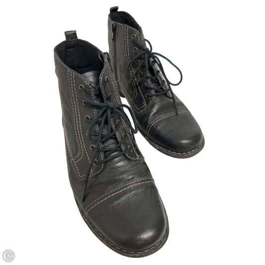 Boots Ankle Flats By Clarks In Black, Size: 9