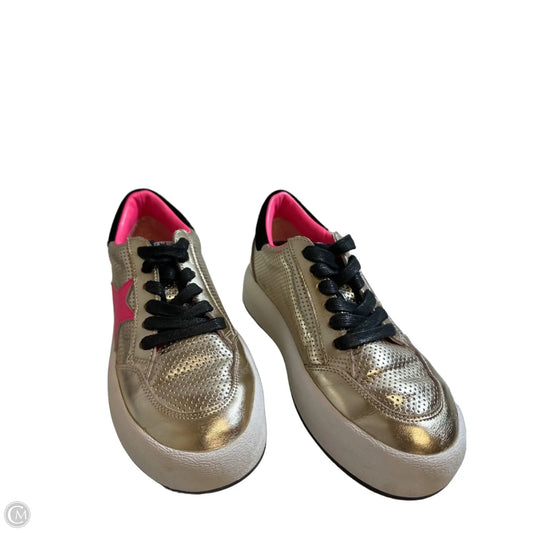 Shoes Sneakers By Vintage Havana In Gold, Size: 7