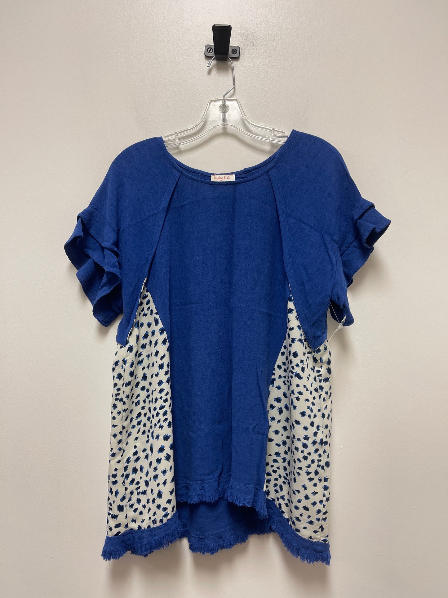 Top Short Sleeve By Clothes Mentor  Size: S